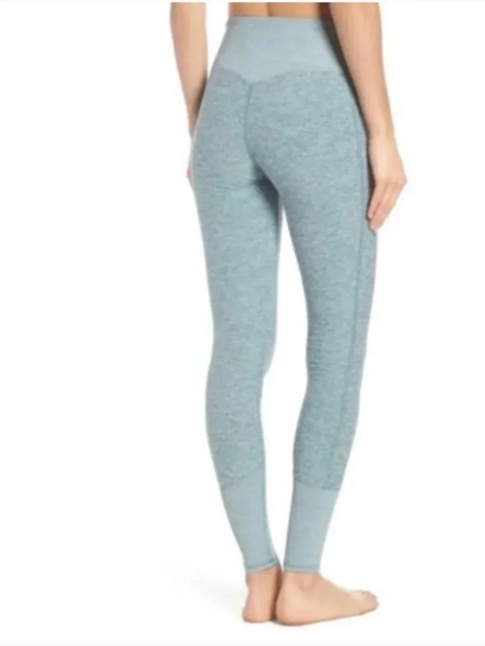 Alo Yoga Alosoft High Waist Lounge Leggings in Seagrass Green, size XS.